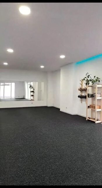 Estúdio Shanti - Touch Your Soul-Estúdio de Yoga